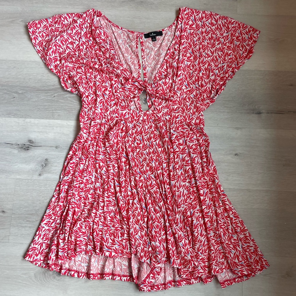 Dondi Red and White Print Tie-Front Short Sleeve Romper - Picture 4 of 4